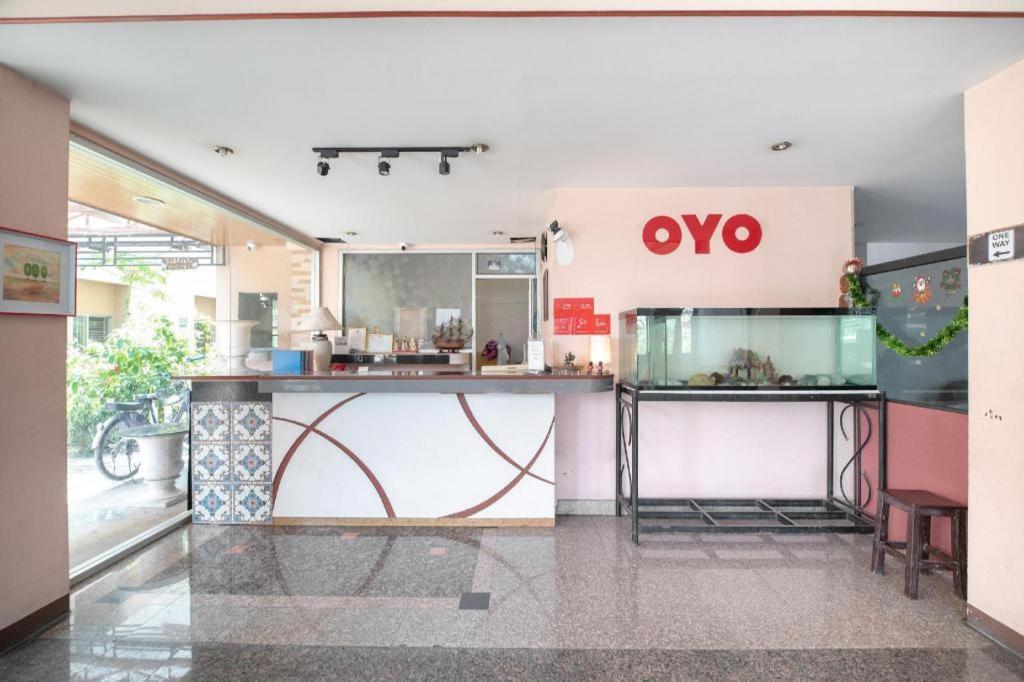 Oyo 519 B Min Airport Hotell Bangkok Eksteriør bilde