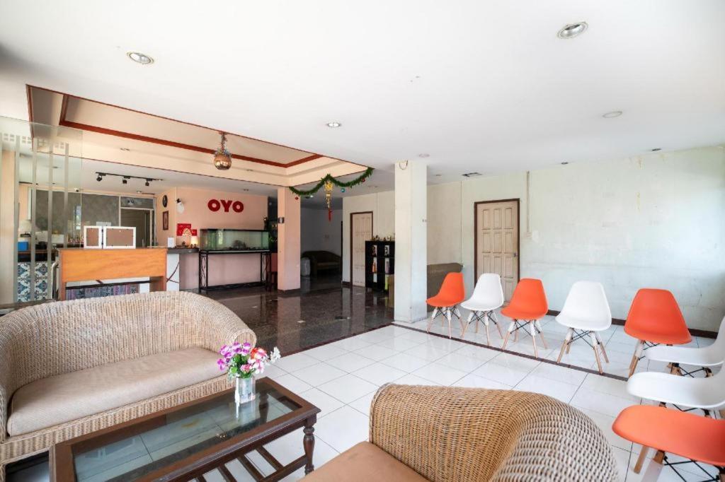 Oyo 519 B Min Airport Hotell Bangkok Eksteriør bilde